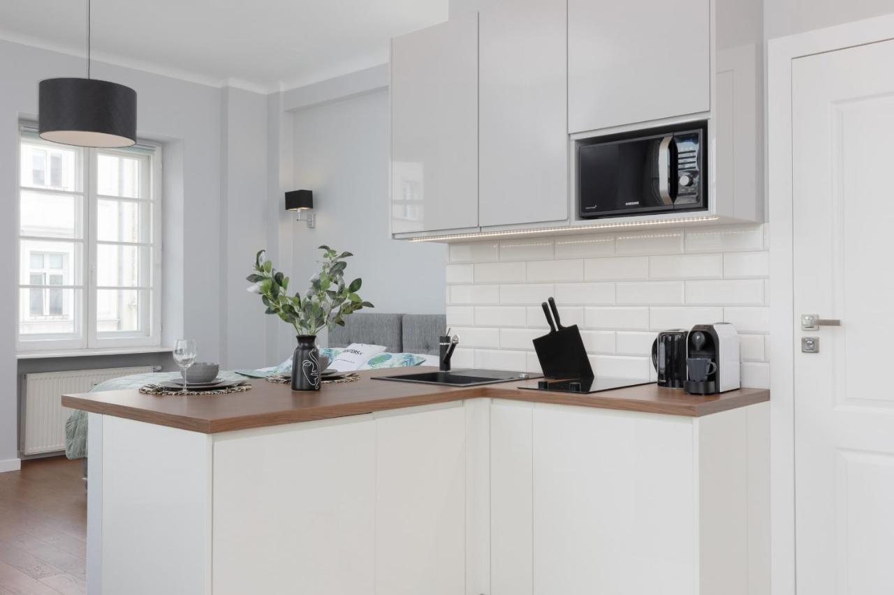 City Center Aparthotel Chmielna By Noclegi Renters Варшава Екстериор снимка