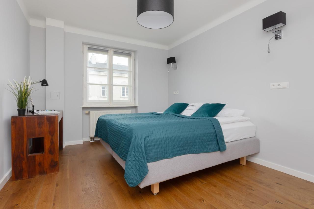 City Center Aparthotel Chmielna By Noclegi Renters Варшава Екстериор снимка