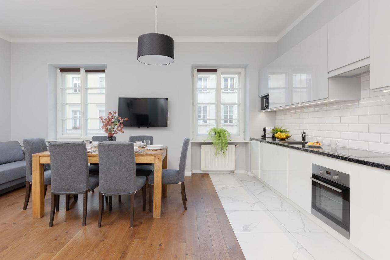 City Center Aparthotel Chmielna By Noclegi Renters Варшава Екстериор снимка