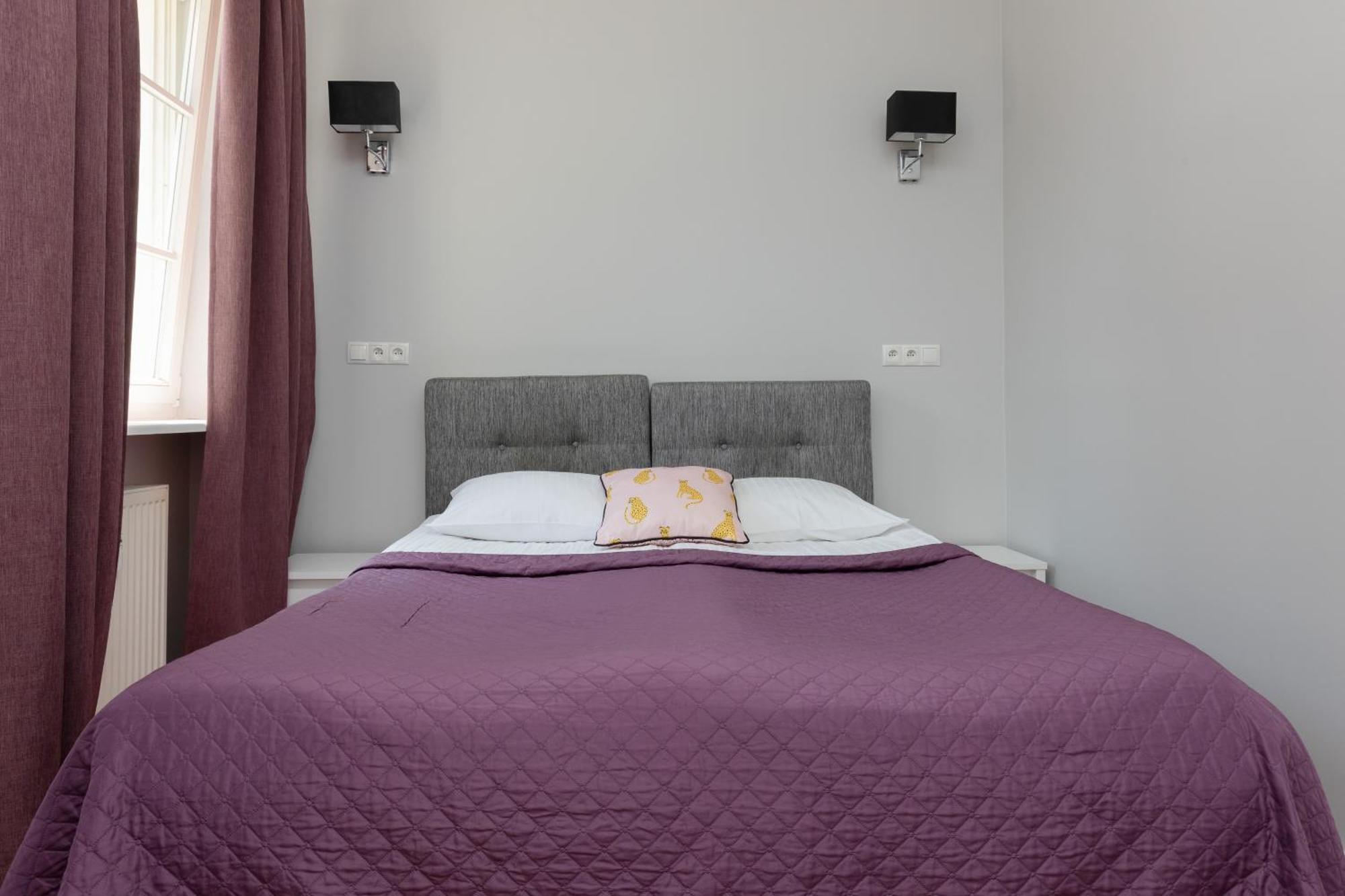 City Center Aparthotel Chmielna By Noclegi Renters Варшава Екстериор снимка