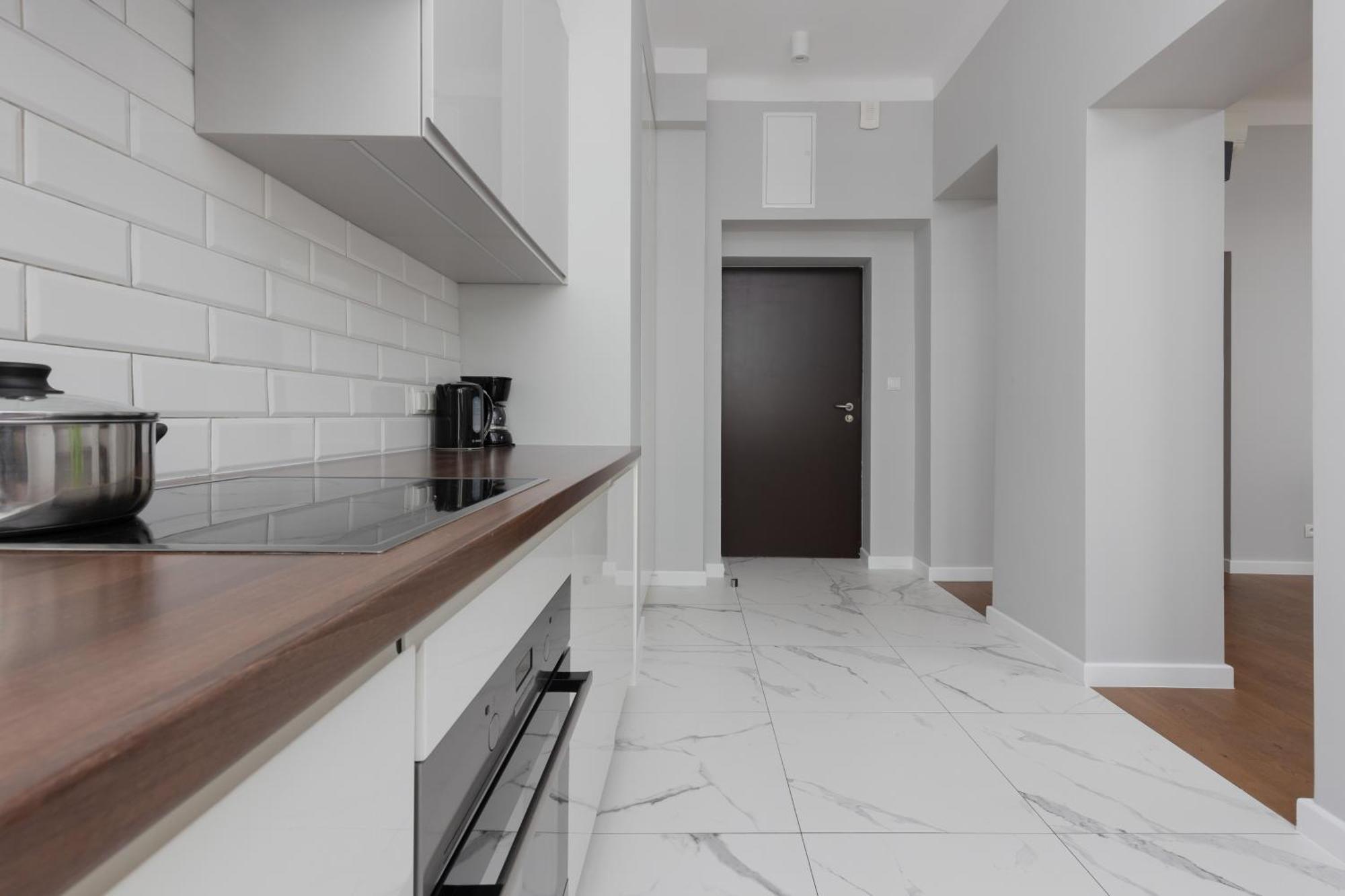 City Center Aparthotel Chmielna By Noclegi Renters Варшава Екстериор снимка